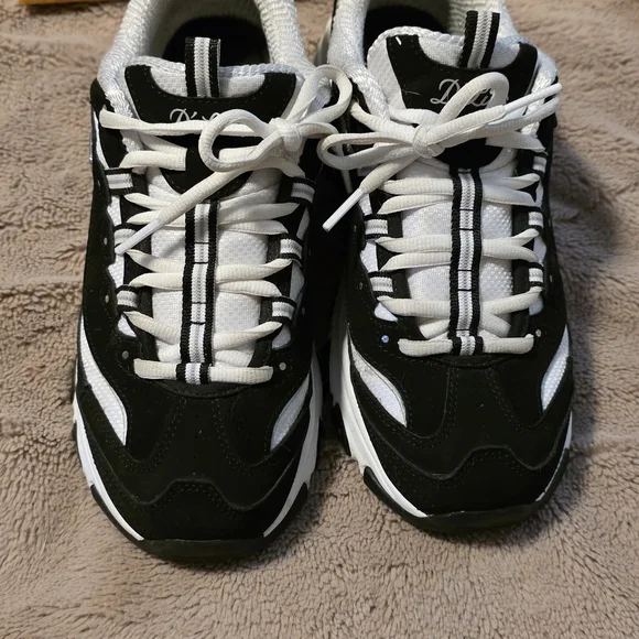 Skechers Women's D'Lites Fan Girl Sneakers - Picture 1 of 14